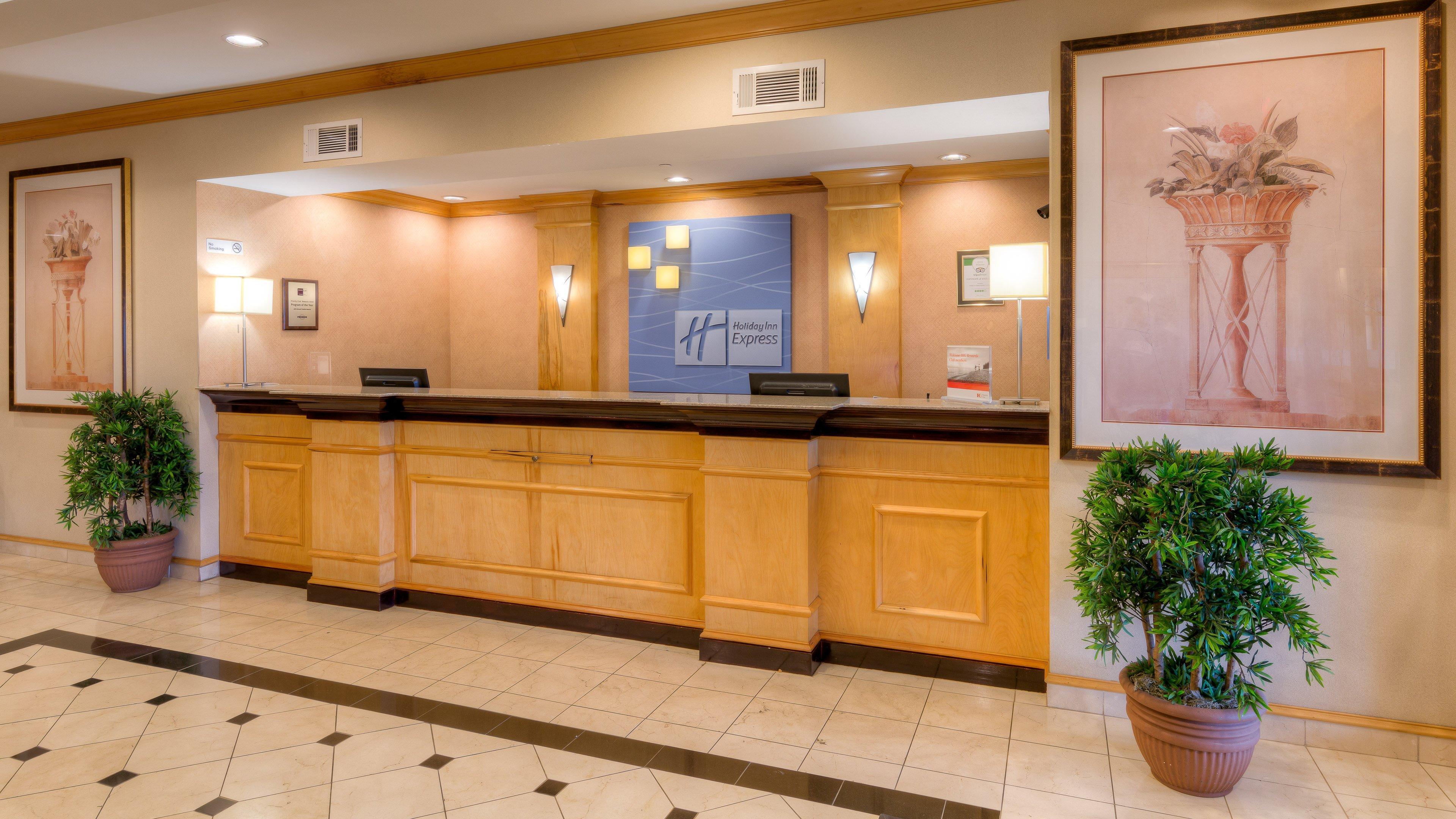 Holiday Inn Express Hotel & Suites Memphis Southwind By Ihg Germantown Exterior foto